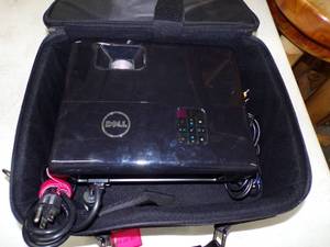 lot 108 image: Dell Video Projector DL1420X