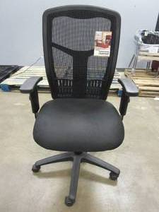 lot 309 image: Lorell Black Office Chair