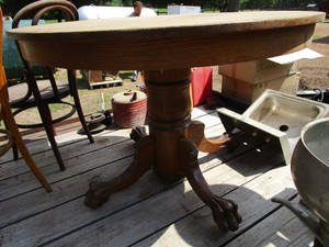 Antique Pedestal Dine Table