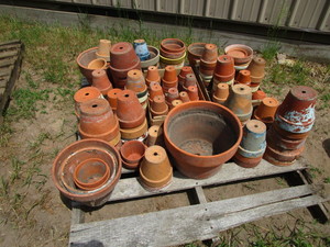 Clay Pots - Pallet Full