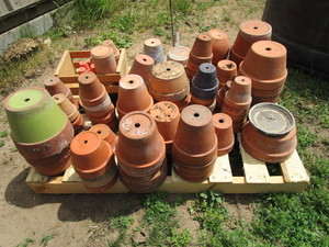 Clay Pots - Pallet Full