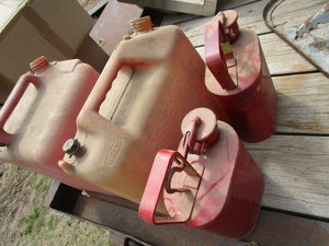 Safety Gas Cans & Plastic
