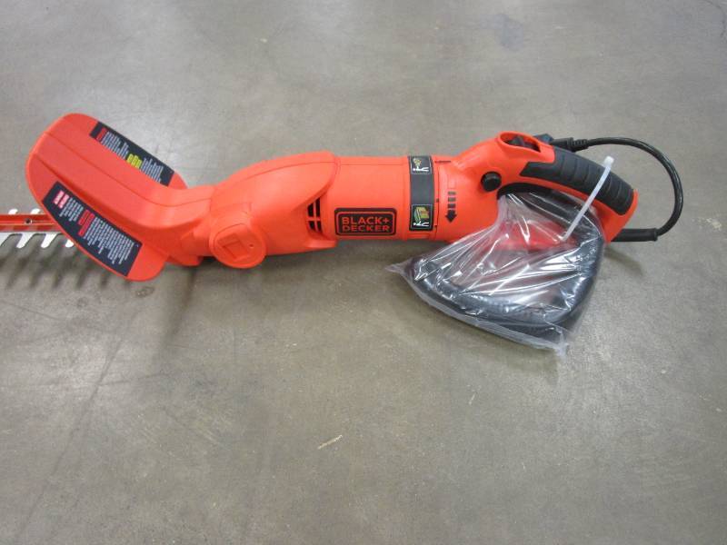 BLACK+DECKER 24 in. 3.3 Amp Corded Dual Action Electric Hedge Hog