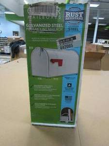 lot 524 image: Gibraltar Mailboxes Elite White, Medium, Steel, Post Mount Mailbox (OPEN BOX)