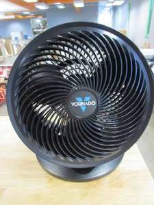 lot 657 image: Vornado 633 Mid-Size 9 in. Whole Room Air Circulator Fan