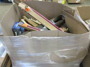 lot 681 image: Wholesale Gaylord of Small Housewares & More - SOLD AS IS