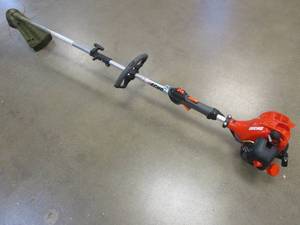 lot 688 image: ECHO 21.2 cc Gas 2-Stroke Attachment Capable Straight Shaft String Trimmer with 17 in. Swath and Speed-Feed Quick Reload Head (HAS COMPRESSION, WILL NOT START)
