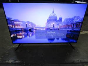 lot 1018 image: LG - 50 Class UQ75 Series LED 4K UHD Smart webOS TV (SHADING TOP RIGHT CORNER)
