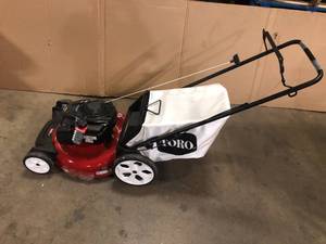 lot 2 image: Toro Recycler 21 in. Briggs & Stratton High Wheel Gas Walk Behind Push Lawn Mower with Bagger Customer Returns See Pictures