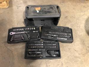 lot 46 image: Husky Mechanics Tool Set (270-Piece)  Customer Returns Returns See Pictures