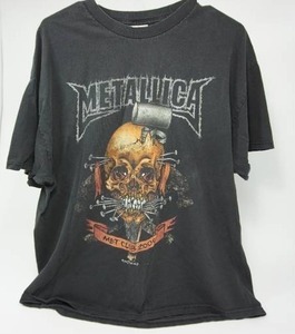 lot 33 image: Nostalgic METALLICA The Metallica Club 2004(Official 2004 US Fan Club Only) Badass Pushhead Black Cotton Short Sleeved T-shirt XL