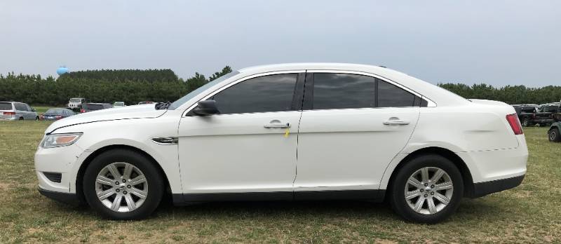 2011 Ford Taurus SE