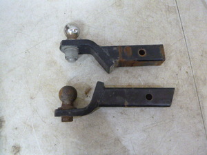 lot 13 image: 2 Receiver Hitches