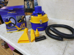 lot 14 image: Goodyear High Power Car Vacuum and Spot Light