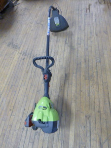 lot 76 image: Poulan GrassWeed Trimmer