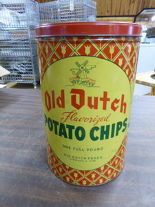 lot 98 image: Vintage Old Dutch Potato Chips Tin