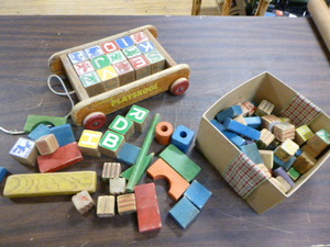 lot 115 image: Vintage Playskool Wood Wagon with Block