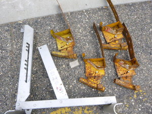 lot 140 image: Roof Jacks and Ladder Jack