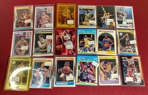 lot 17 image: (18) Basketball Cards - Mostly StarsHOFers