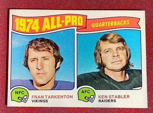 lot 29 image: 1975 Topps Fran TarkentonKen Stabler Card