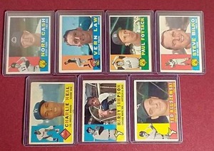 lot 66 image: (7) 1960 Topps Baseball Cards