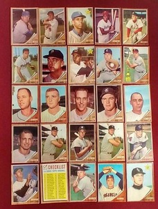 lot 96 image: (25) 1962 Topps Baseball Cards
