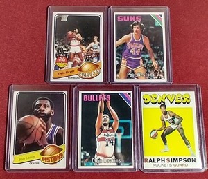 lot 154 image: (5) Vintage Basketball Cards - 3 HOFers