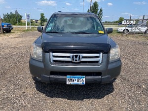 lot 8 image: 2008 Honda Pilot