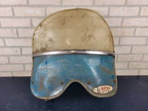 lot 9 image: Vintage BUCO Motorcycle Windshield