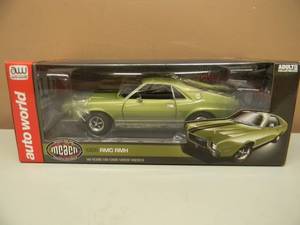 lot 6 image: AUTOWORLD AMERICAN MUSCLE LIMITED EDITION 118 SCALE DIECAST - 1968 AMC AMX - NEW IN BOX - FANTASTIC PIECE - SEE PICTURES