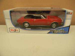 lot 9 image: MAISTO SPECIAL EDITION 118 SCALE DIECAST - 1967 CHEROLET CAMARO SS 396 CONVERTIBLE - NEW IN BOX - GREAT PIECE - SEE PICTURES