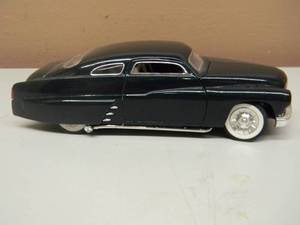 lot 23 image: SUNNY SIDE 128 SCALE DIECAST - 1949 FORD MERCURY  #SS 7726 - NICE - DISPLAY ONLY - GREAT PIECE - SEE PICTURES