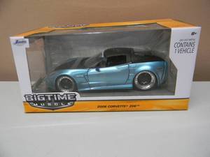 lot 40 image: JADA BIG TIME MUSCLE 124 SCALE 2006 CORVETTE Z06 RARE COLOR - NICE - NEW IN BOX - GREAT PIECE - SEE PICTURES