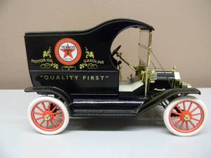 lot 48 image: GEARBOX COLLECTIBLES MINT PRECISION SERIES 116 SCALE DIECAST - 1913 FORD MODEL T TEXACO GASOLINE  MOTOR OIL - NICE - NEW IN TIN BOX - GREAT PIECE - SEE PICTURES