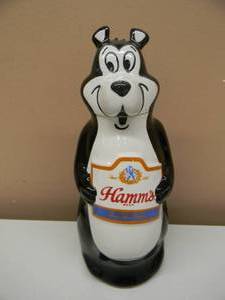 lot 4 image: VINTAGE HAMMS BEER BEAR DECANTER - HAMMS BWG 1972 CERAMARTE BRAZIL - NICE - FANTASTIC PIECE - APPROX 11 - SEE PICTURES