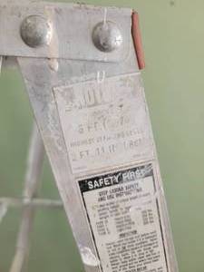 lot 196 image: Five Foot Painters Ladder