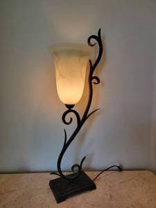 lot 60 image: Stone Shade Hurricane Lamp