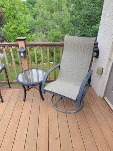 lot 163 image: Aluminum Rocking Patio Chair and Side Table