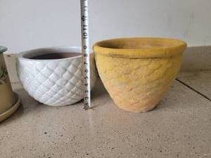 lot 164 image: 9 Planter Grouping