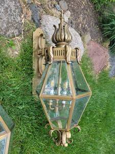 lot 141 image: Opulent Outdoor Hanging Lantern and Wall Sconce Light Fixtures