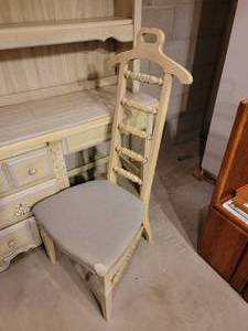 lot 168 image: French Provincial Bedroom Desk Set