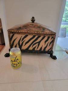 lot 307 image: Zebra Striped Pawfoot Decorative Box
