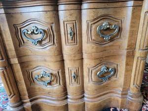 lot 30 image: Heritage French Style 2 Drawer Side Table