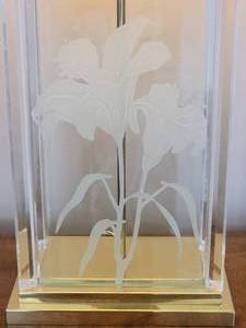 lot 176 image: Gorgeous Fine Crystal Table Lamp