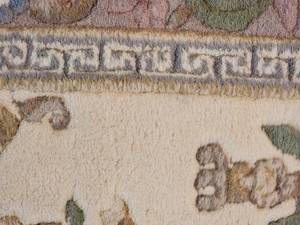 lot 104 image: Classic Pastel Oriental Area Rug - 64 x 41