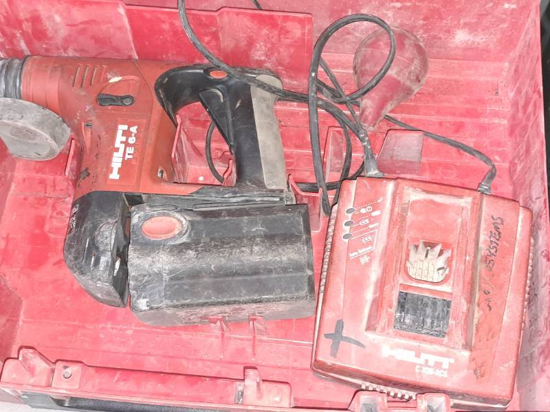 Hilti 36V Hammerdrill TE6 A with 2 Batteries Charger and a Case