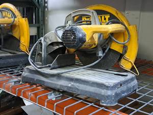 lot 6 image: DeWalt 14 Chop Saw DW871