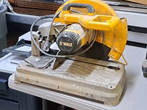 lot 7 image: DeWalt 14 Chop Saw DW28715