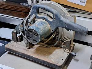 lot 13 image: Bosch 14 Abrasive Cut-Off Machine Chop Saw 3814