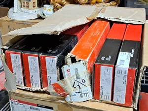 lot 113 image: Lot of (6 Boxes) Hilti PH2 Drywall Screws 1000-count 6x1-58